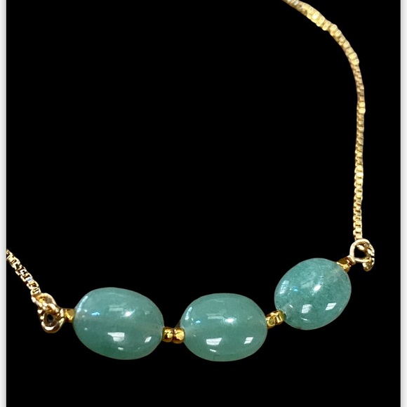 Jade color aventurine bead bracelet - Picture 3 of 5